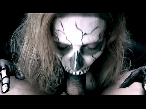 ❤️ Rapariga demoníaca a chupar pilas com a sua boca negra e a engolir esperma. Porno fodido em pt.com-full-porner.ru